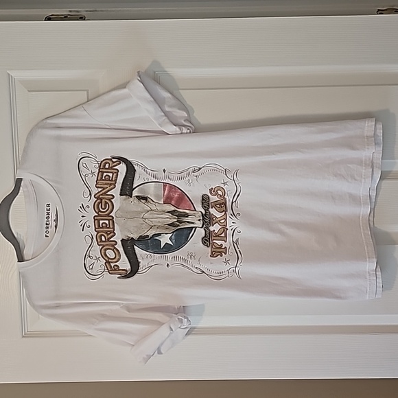 FOREIGNER band tee by goody two sleeves  x Maurice's white ss graphic, Size XXL - Picture 2 of 11